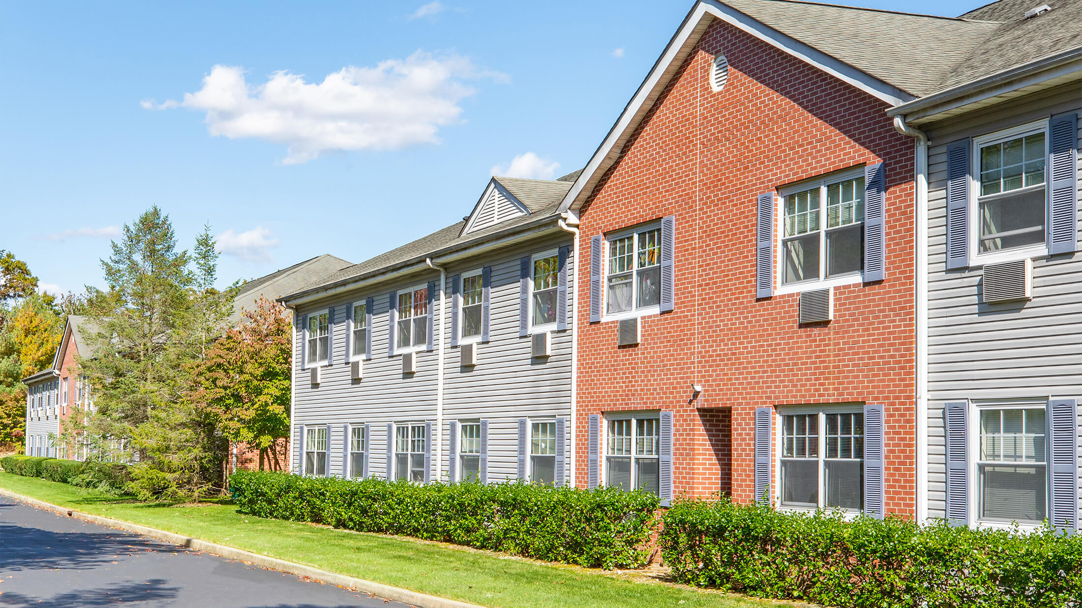 Broadway West - Apartments in Brentwood, NY